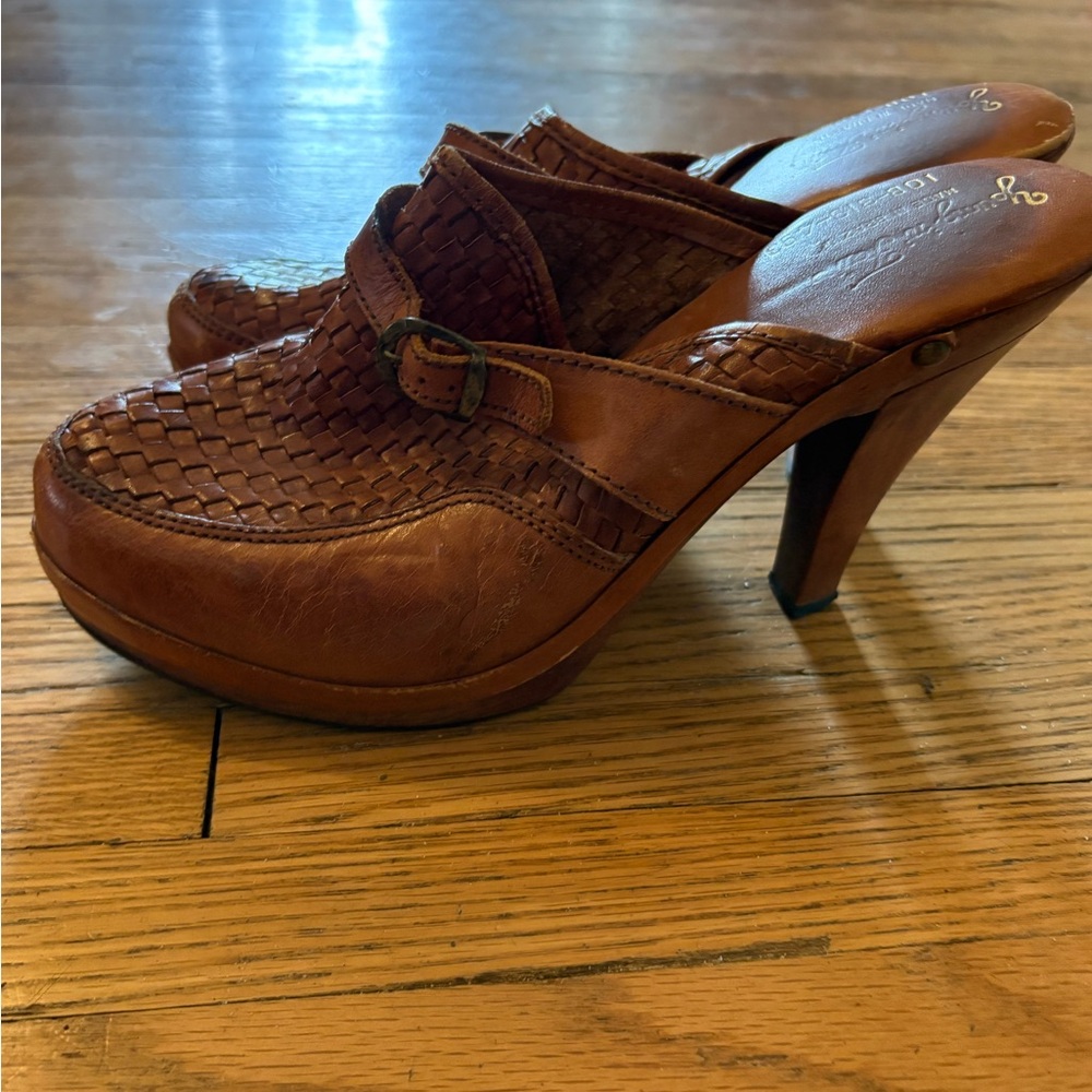 Vintage 60s Women’s Young ‘n’ Fair Brown Heeled Mules, leather & wood